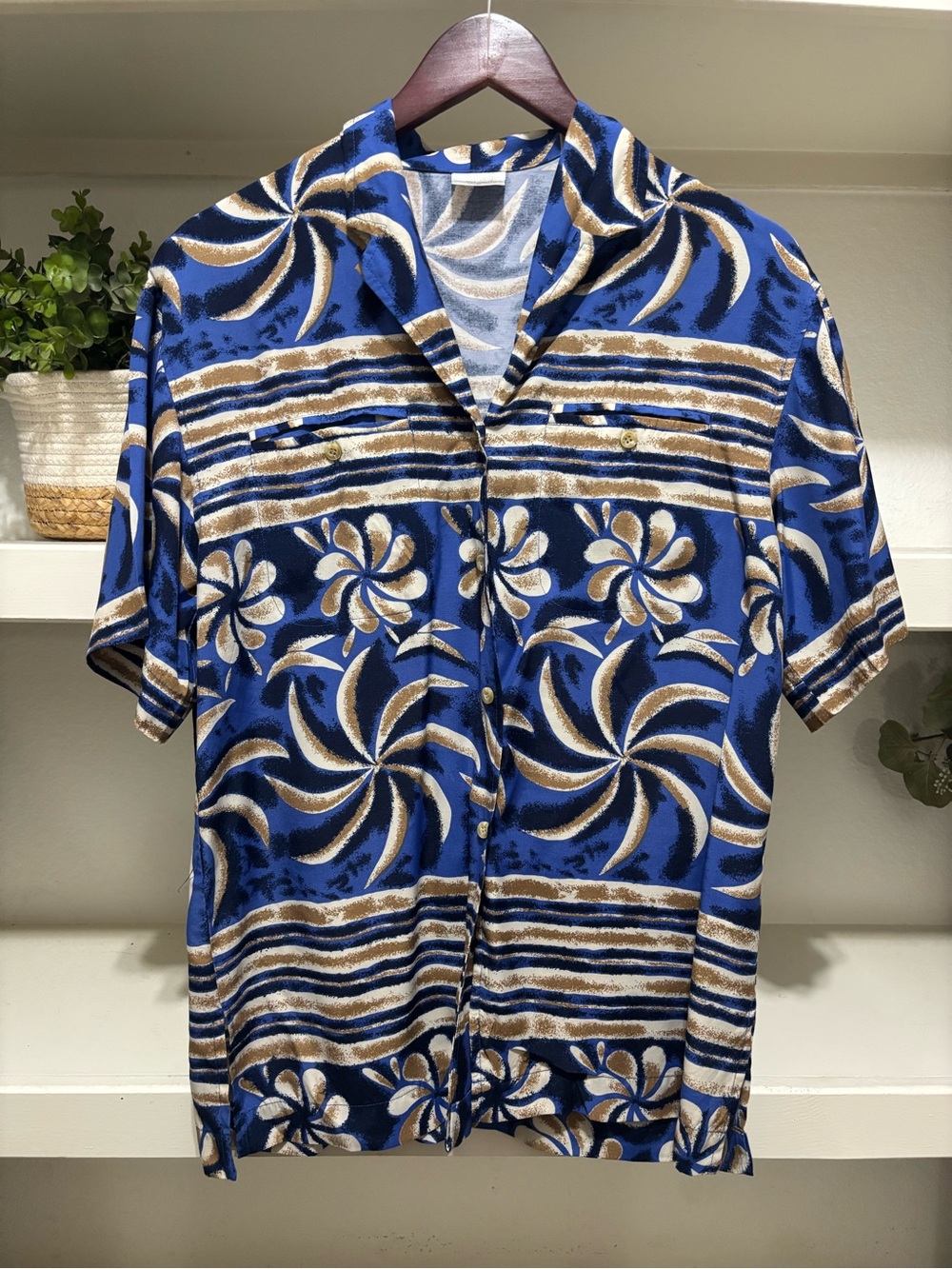 910 Blue Floral Short-Sleeve Hawaiian Shirt